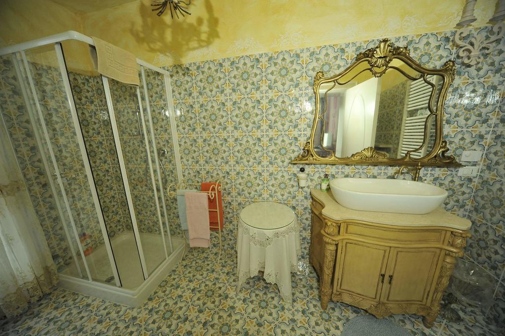 La Maison Delle Favole Desenzano del Garda Room photo